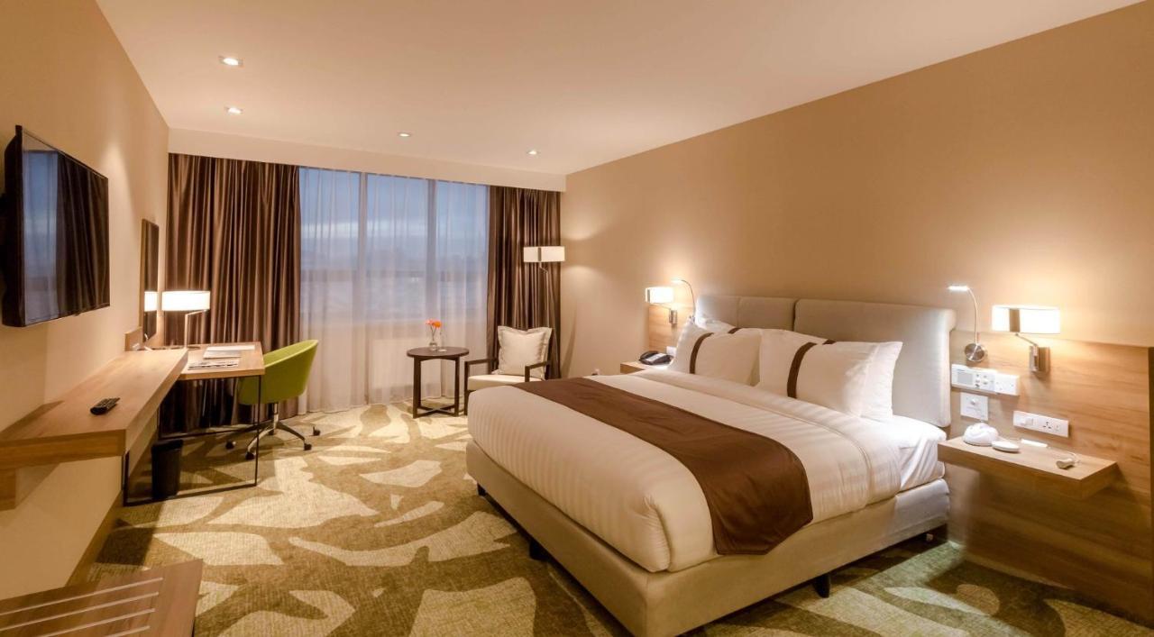Holiday Inn Ulaanbaatar By Ihg Exteriör bild