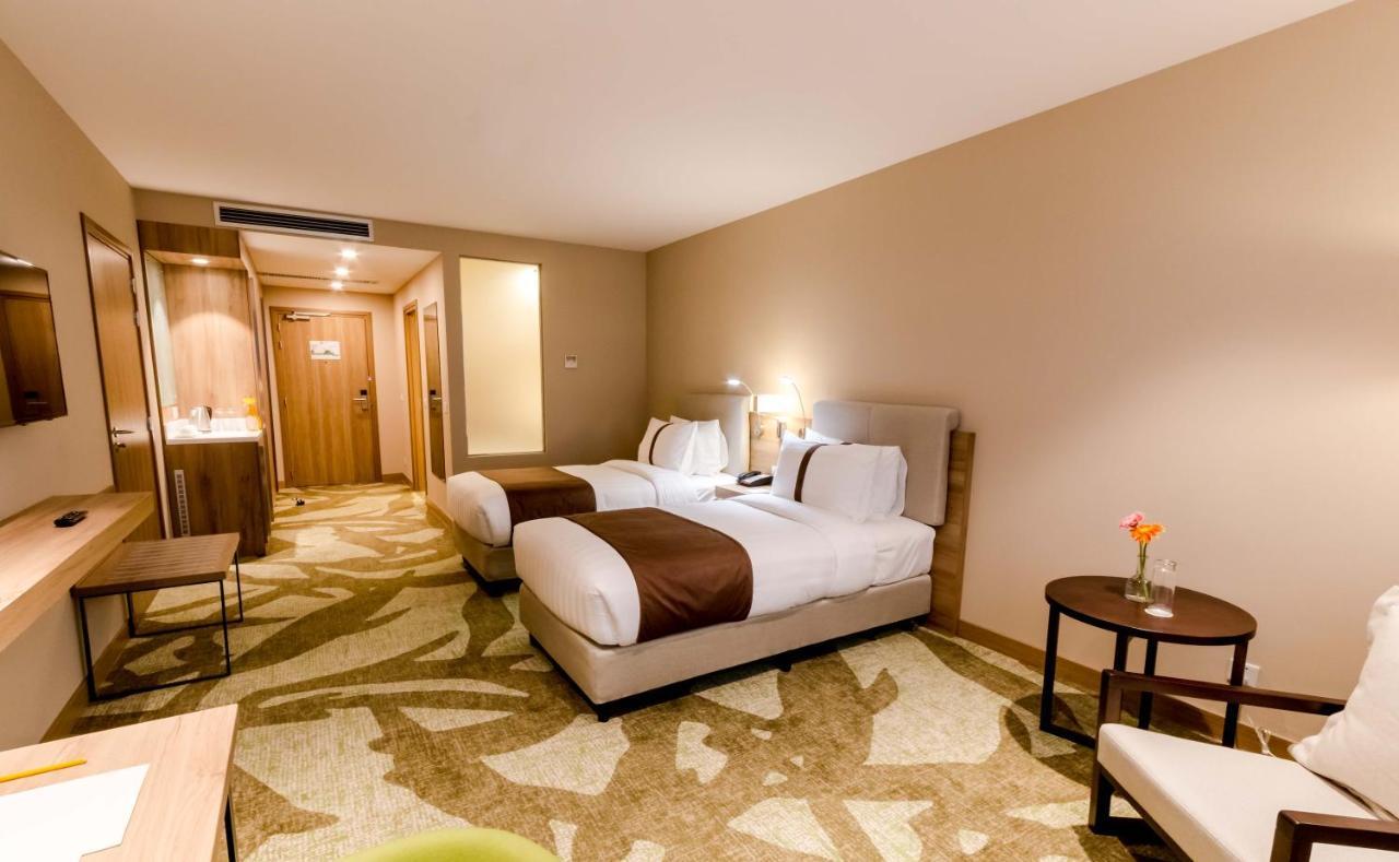 Holiday Inn Ulaanbaatar By Ihg Exteriör bild