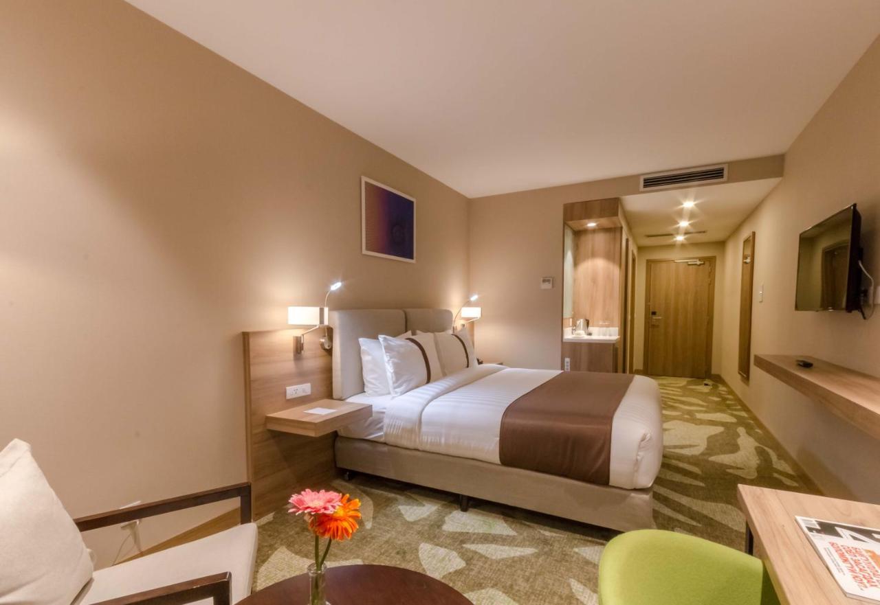 Holiday Inn Ulaanbaatar By Ihg Exteriör bild